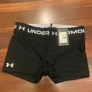 NWT shorts black youth girls Under Armour size YLG (youth Large)